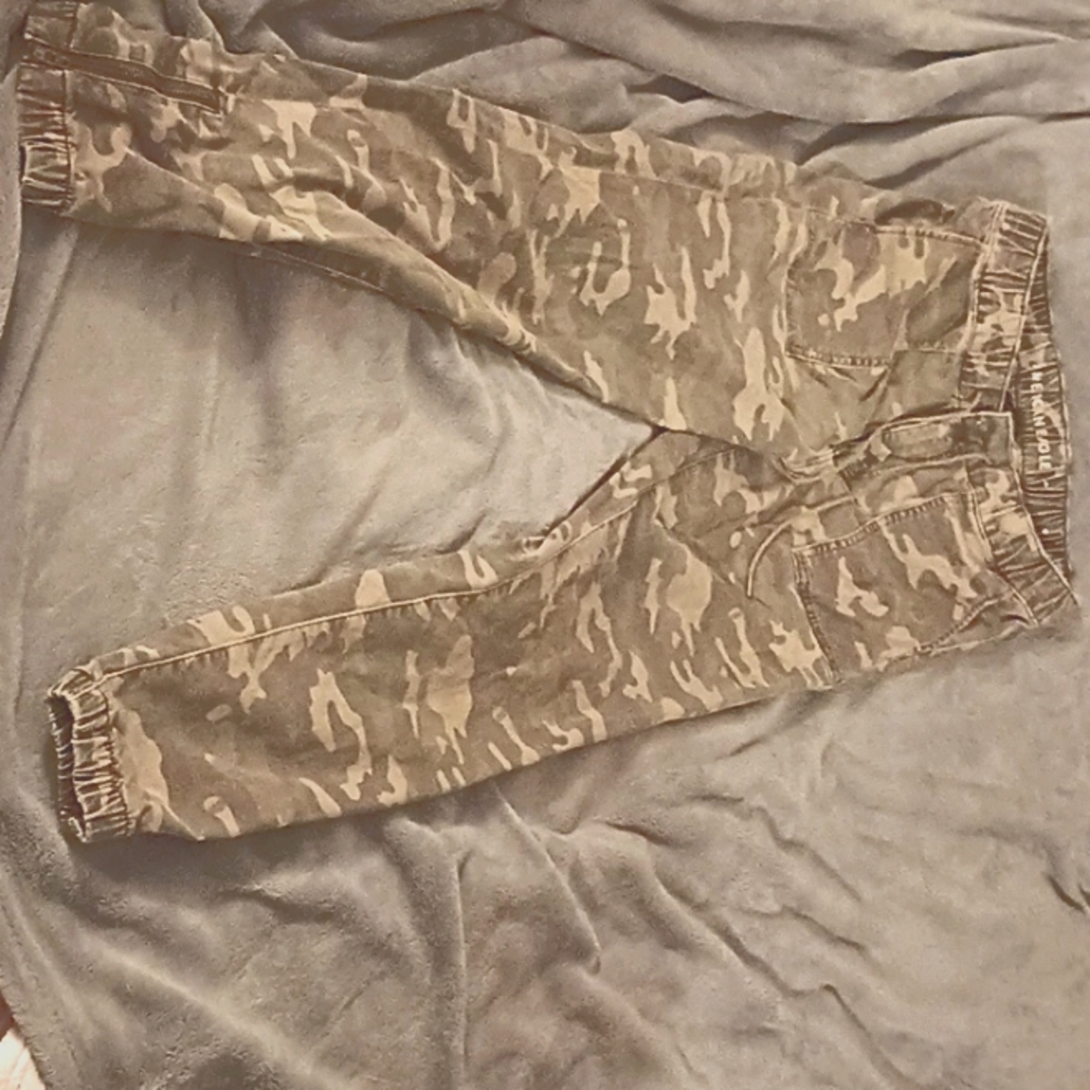 Camo pants